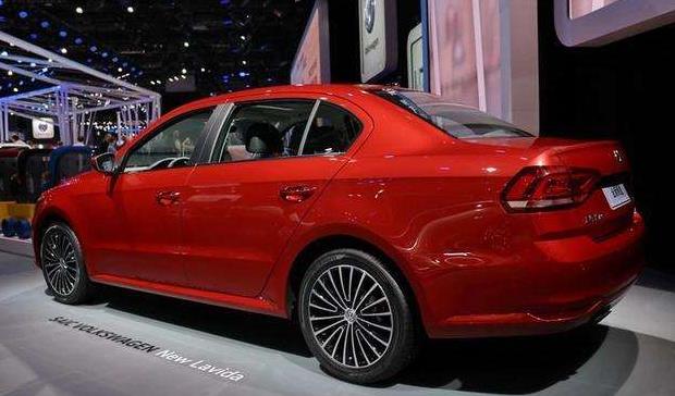 2017新款全新朗逸, 售11.79万元, 完胜斯柯达,