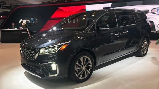 起亚有救了！全新MPV亮相，新车颜值不输GL8，提供8座布局