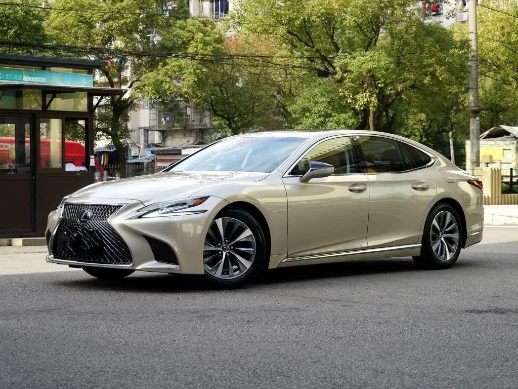 被奔驰S级逼急了！新车比玛莎拉蒂霸气，配10AT，逼急保时捷！