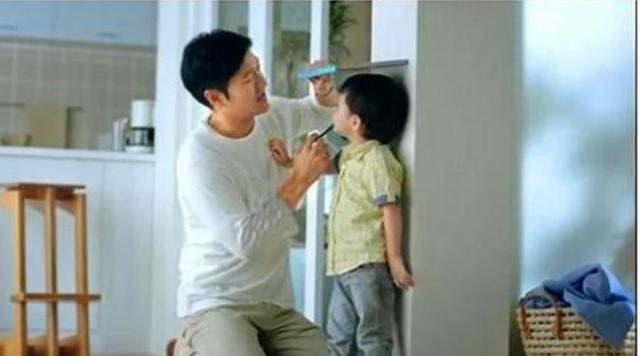 开灯睡觉真的会影响身高吗?看完再也不敢开灯