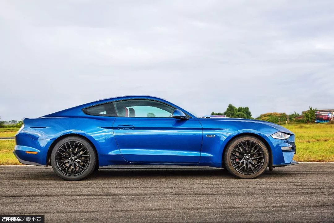 不到60万买辆V8肌肉跑车,开着Mustang去赛道飘移爽到没朋友!
