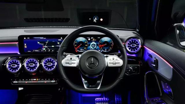 2019款奔驰A200:年轻人的第一辆奔驰就很完美