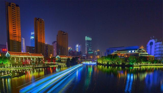 三四线城市与二线城市的价差在缩小,郊区与主