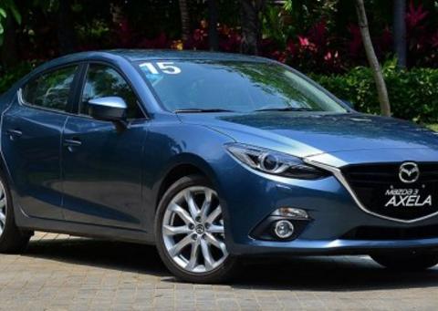 颜值逆天的两款平民轿车，昂克赛拉和思域你怎么选？