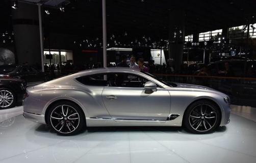 如果手中有500万，这三款车让你选你会选哪款？网友评论才精彩