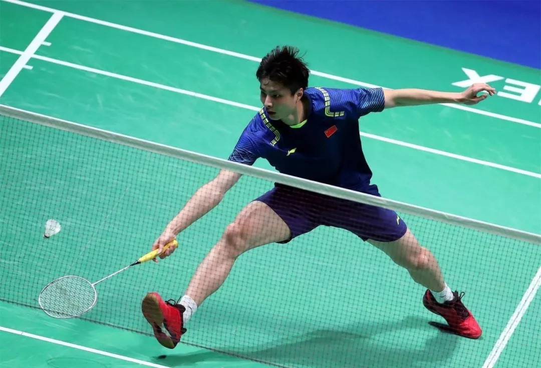 简单3步,让你快速提高羽毛球场速度