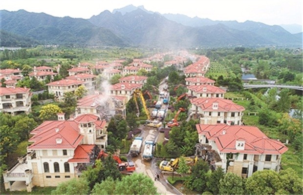 重拳治乱与阳奉阴违,秦岭别墅违建为何被抓了