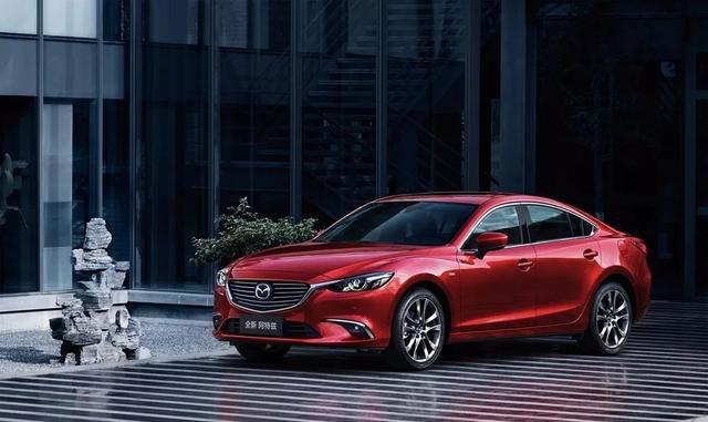 全新马自达6轿跑，颜值超高，油耗仅4升！