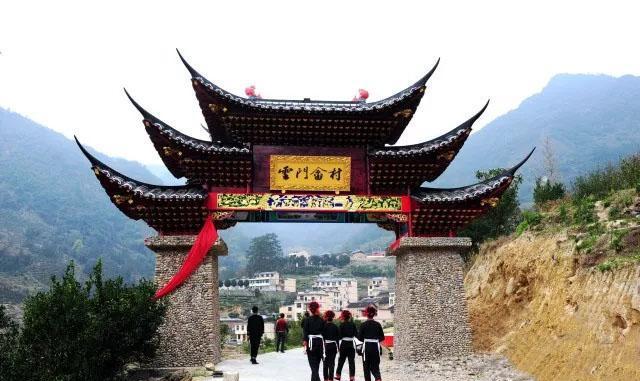 这里是云端周宁, 一座被山水与人文浸润的魅力之城……