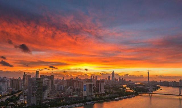 广州市人口密度最大的3个区