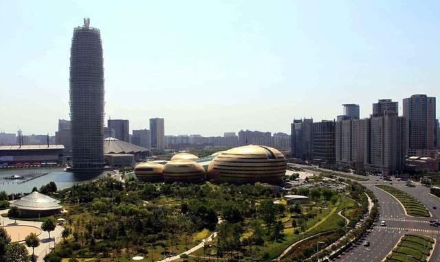 三四线城市与二线城市的价差在缩小,郊区与主