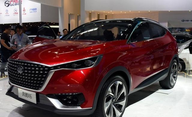 国产车也可以帅, 对开门, 3个液晶屏, 飞机操纵杆