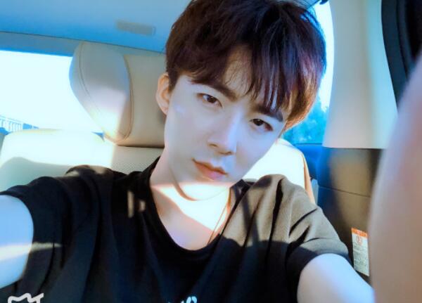 粉丝脱粉摩登兄弟霸气回应会拉黑微信 档期太