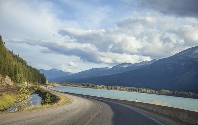 西北这条最美公路，穿越青海、甘肃两省，去过都说好