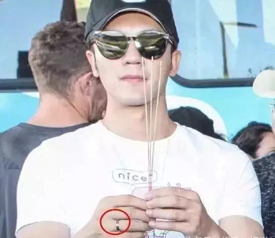 范冰冰与李晨最新消息!大黑牛摘下戒指,瘦成