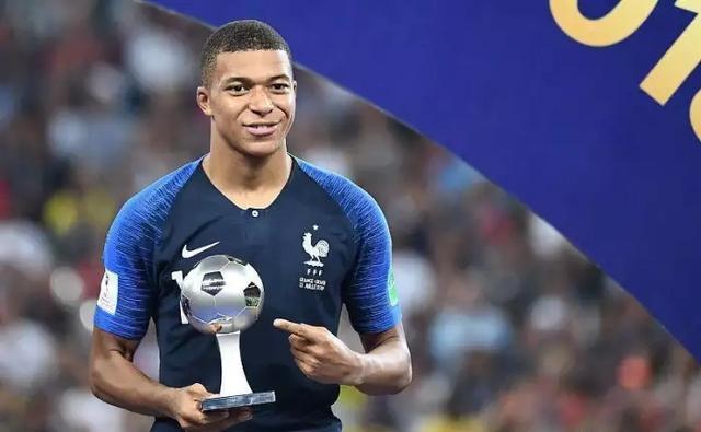 厄齐尔的双重国籍不算啥,梅西、姆巴佩都一样