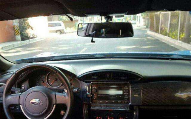 落地价30万，现在只需23万，外观时尚动感，夜场撩妹神器