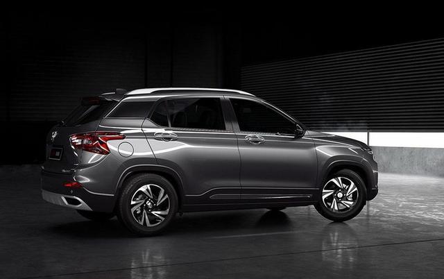 这车上市仅2月就销量前三, 顶配7万还有全景天窗!