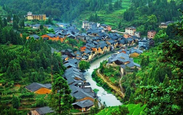 这里是云端周宁, 一座被山水与人文浸润的魅力之城……