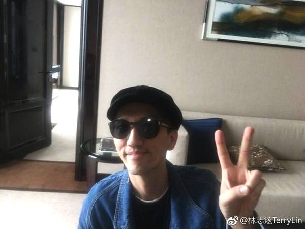 林志炫和孙楠近照曝光，为何两人岁数差不多,孙楠已经很苍老了?