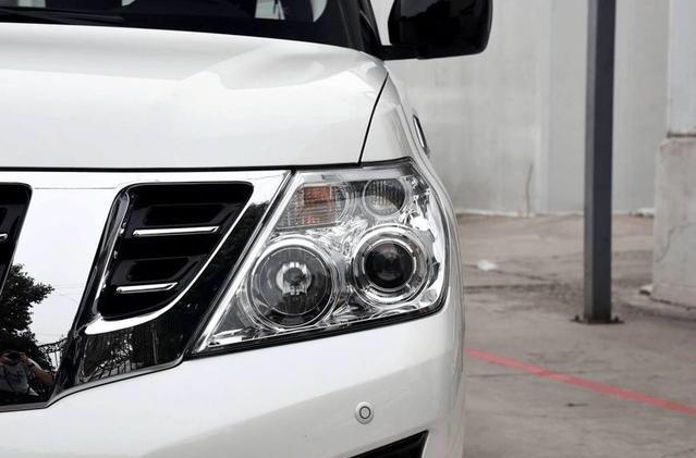 普拉多的终极对手，5.6L V8配全时四驱50万起