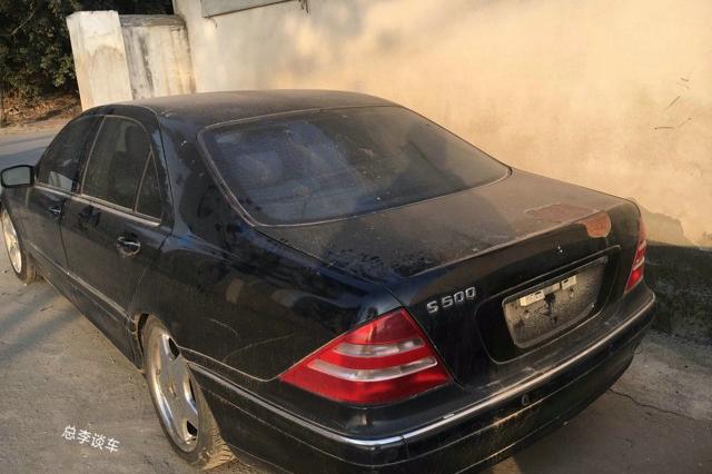 中国豪车老龄化，200万大奔连婚庆公司都嫌弃，收破烂嫌拆车麻烦