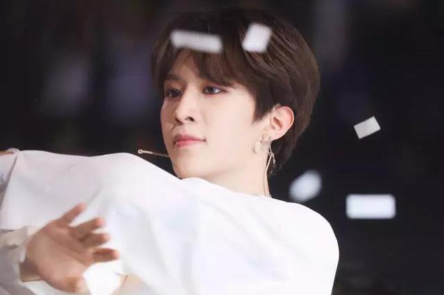 一哭就上热搜，范丞丞这是什么技能?