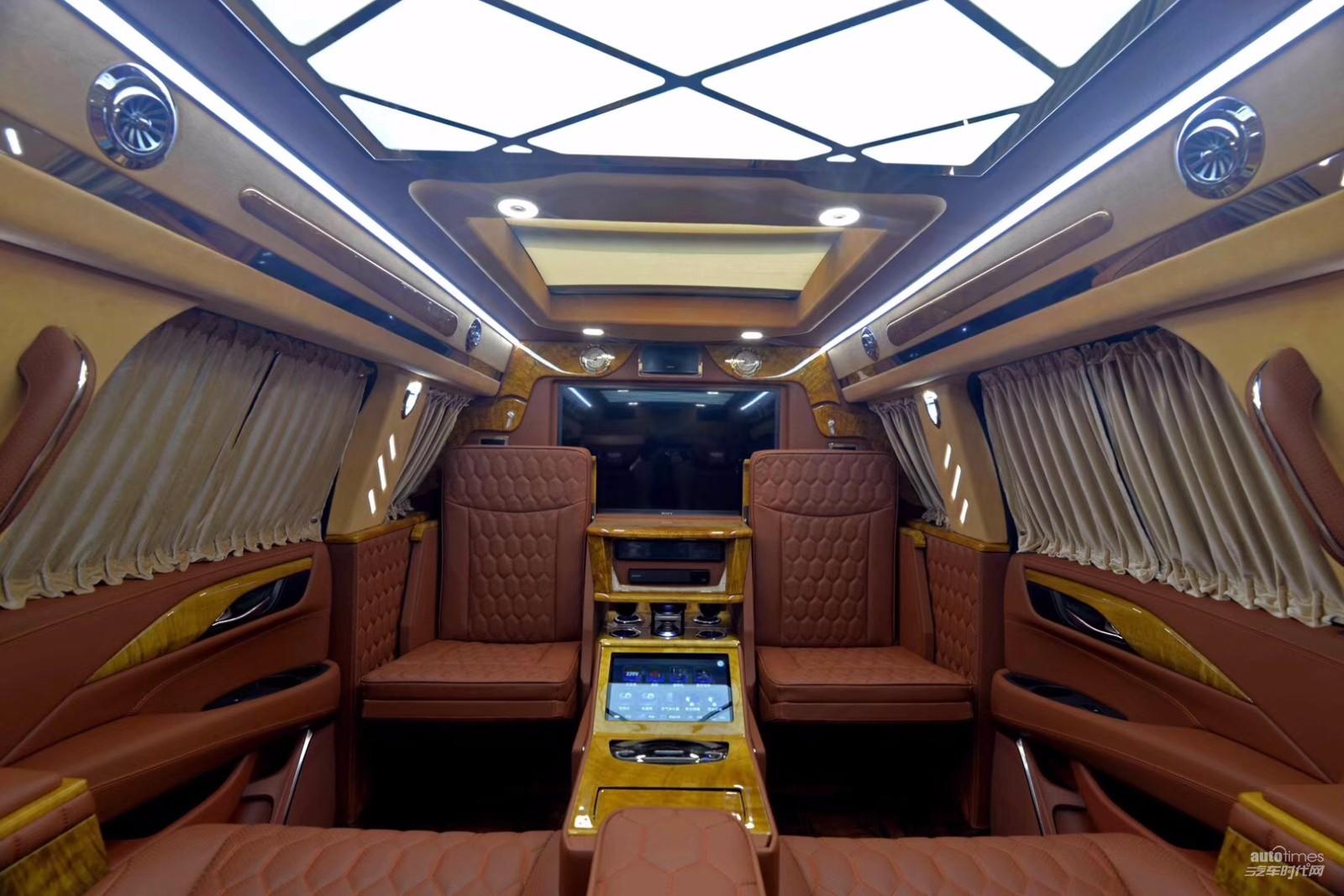 【豪华房车俱乐部】濮阳凯雷德总统一号内饰图