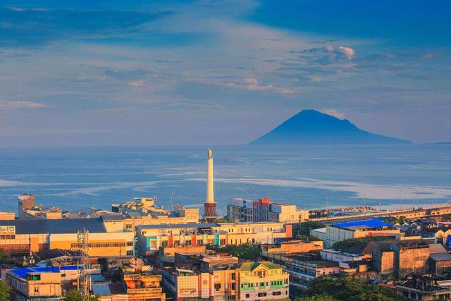 印尼每年千次地震,这里1个警察管万人却世界最