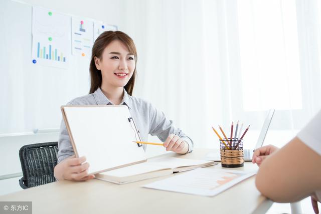 面试官:不买社保加多800元工资你接受吗?90后