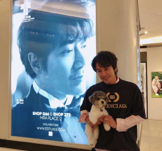 孙耀威唱《爱的故事上集》收赞180W,网友希望