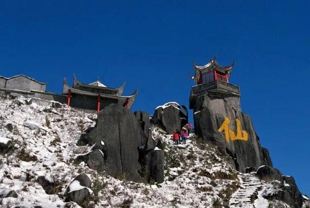 这里是云端周宁, 一座被山水与人文浸润的魅力之城……