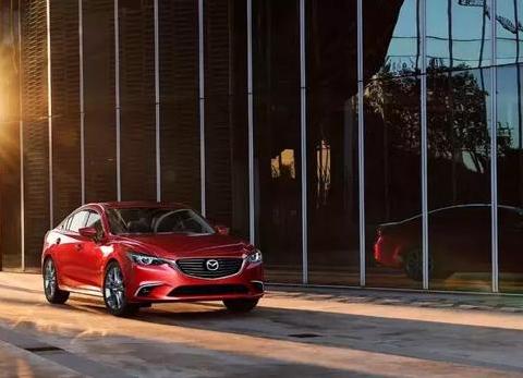 帕萨特太老气？这几款才是90后年轻人的首选！