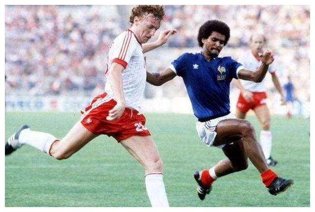 足球知识普及:历届世界杯总射手榜排名