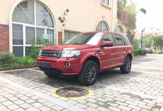 4万公里骚红色的路虎神行者被车主甩卖，网友：差不多可以考虑