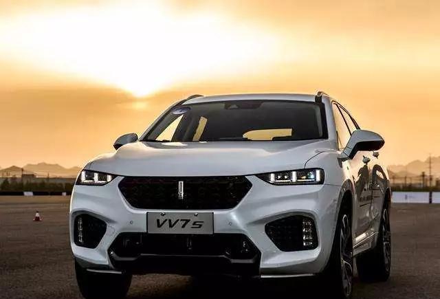 比亚迪终爆发! 全新SUV比VV7上档次, 2.0T, 820扭矩