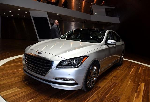 卖32万, 3.3T V6发动机, 定位比奔驰E级高, 为何没人敢买?