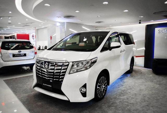 国内组装厂实拍, 丰田埃尔法切割车, 仅售15万, 这样的车能买吗?