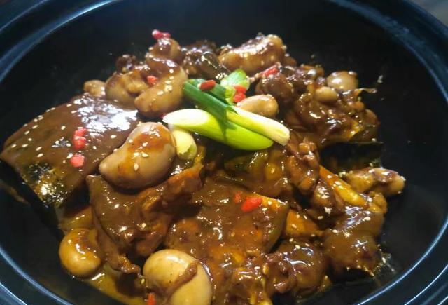 一锅哪够,再来个甲鱼烧公鸡蛋,补补腰子