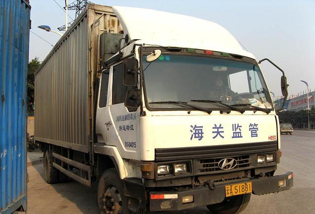 三菱在国内最经典的8吨载货车!t850单桥货车简介