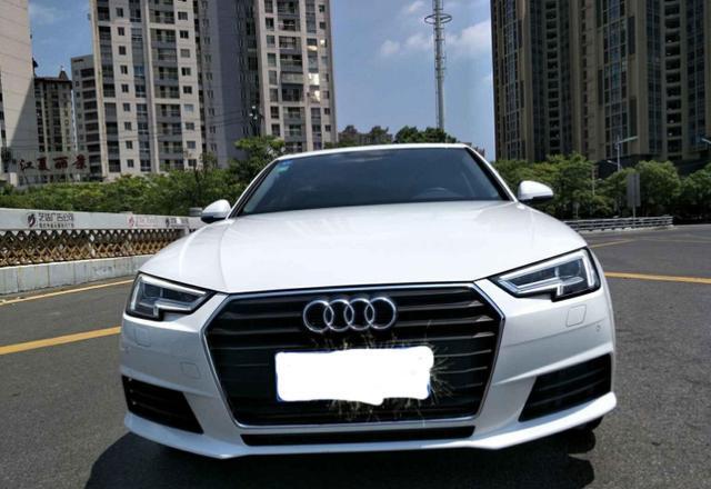 这款2017款奥迪 A4L, 九成新26万, 犹豫要不要买?