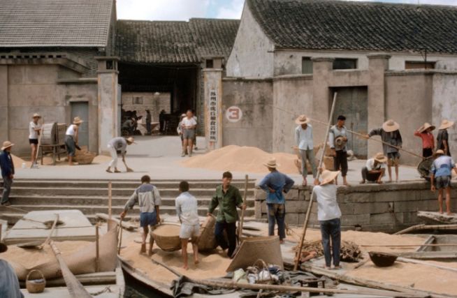 7张老照片带你回到80年代,看看40年前是个什