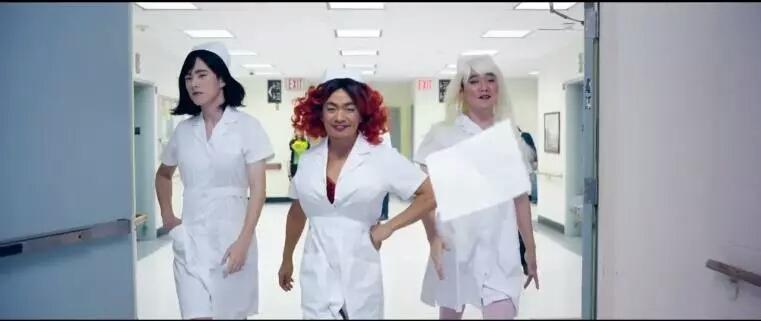 王源为代言口红试色,满脸无绝望,大呼:我这都是