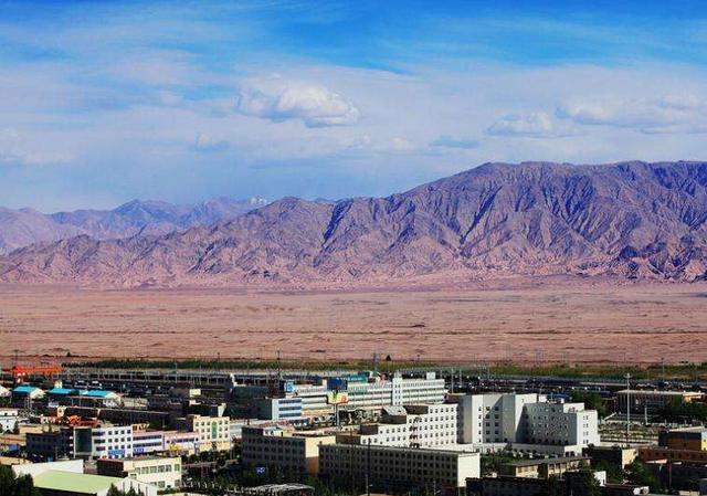 中国这个世界上辖区面积最大的城市, 相当于一