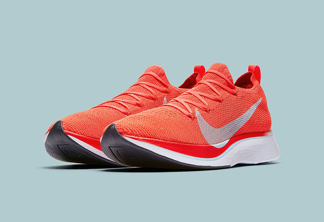 黑科技升级!Nike 全新 Vaporfly 4% Flyknit 官图