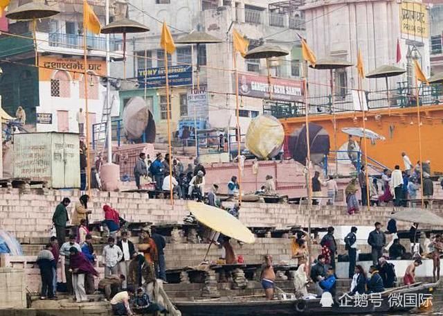 印度真的穷吗?看看印度上流社会的女孩们,你可