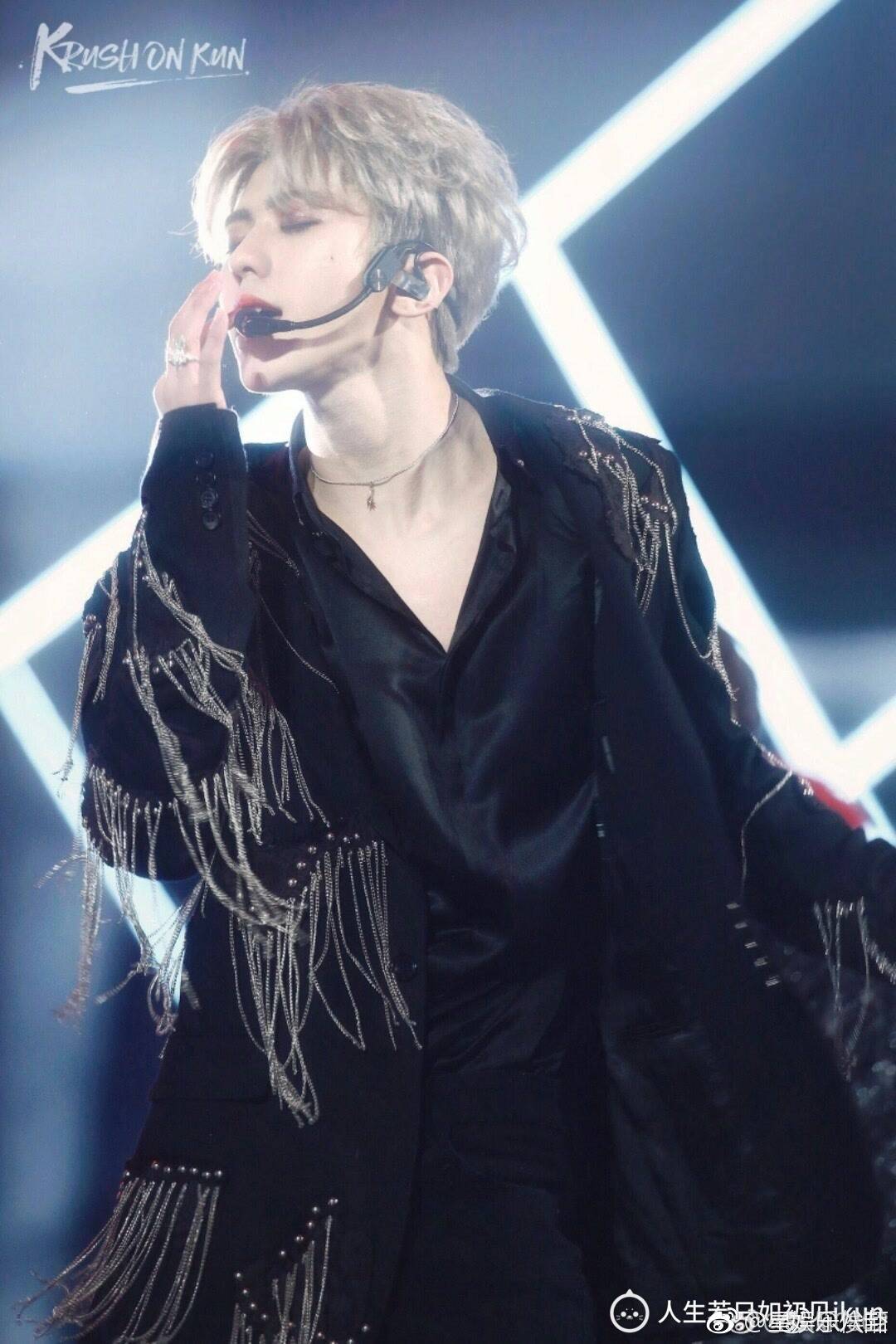 蔡徐坤上海首巡粉丝应援Part One~从4.29日至