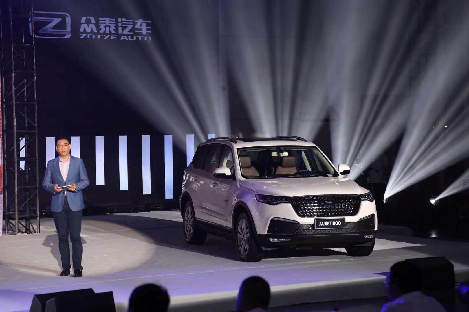 空间超汉兰达、配置高过BBA、加速10秒不到，众泰T800正式上市