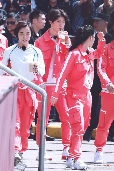 范丞丞和欧阳娜娜确认录制《跑男》,同期还有