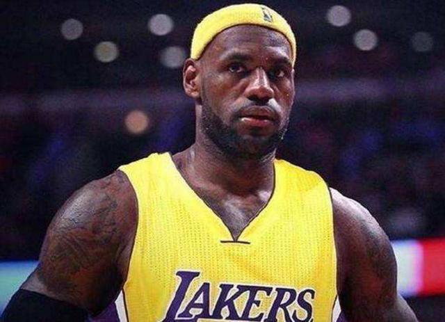 詹姆斯能在湖人退役球衣吗 专家称必须满足两